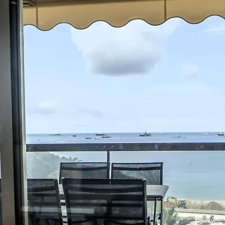 Luxe Center Bay 4 Apartmán *